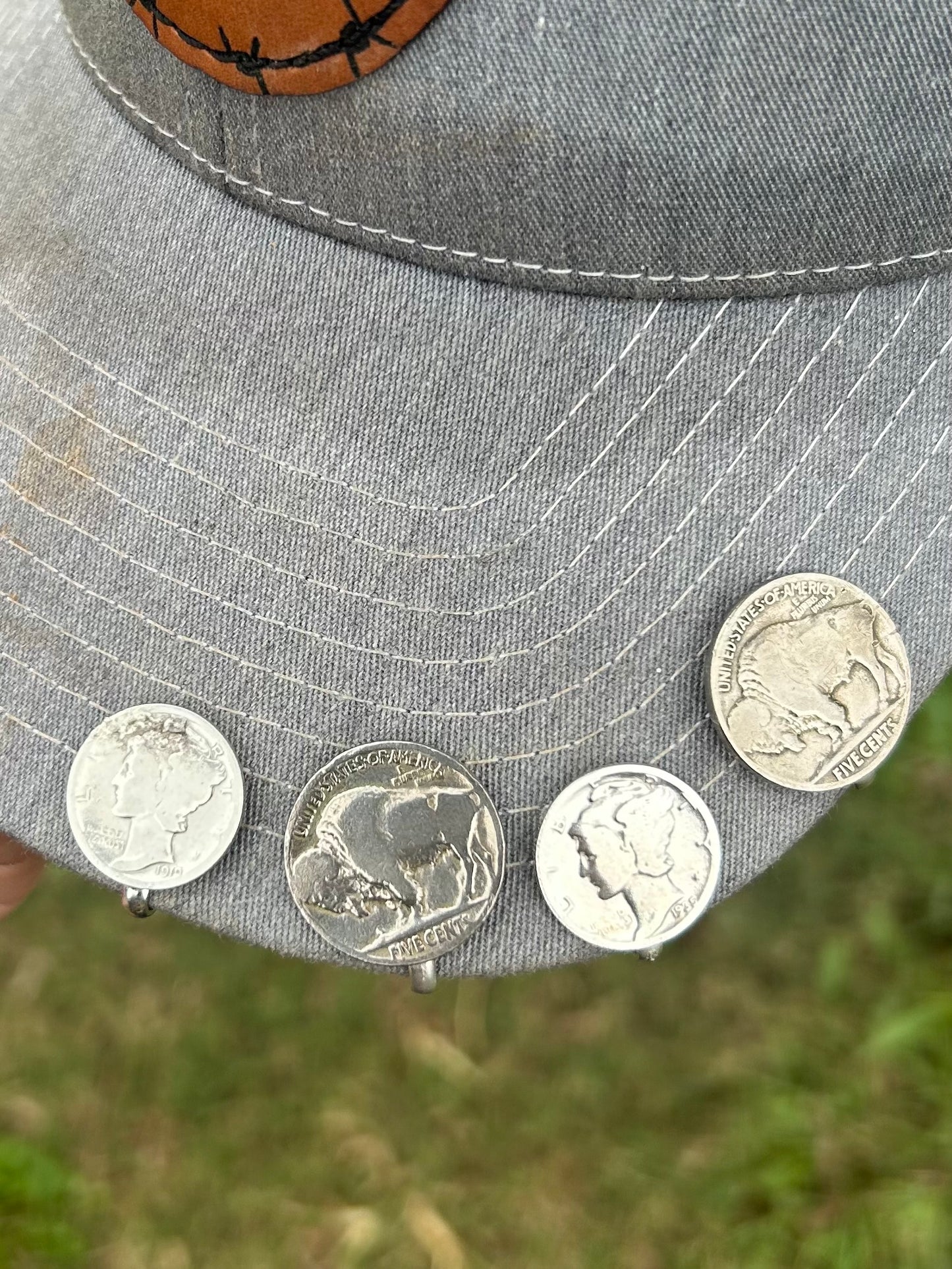 Coin hat clips