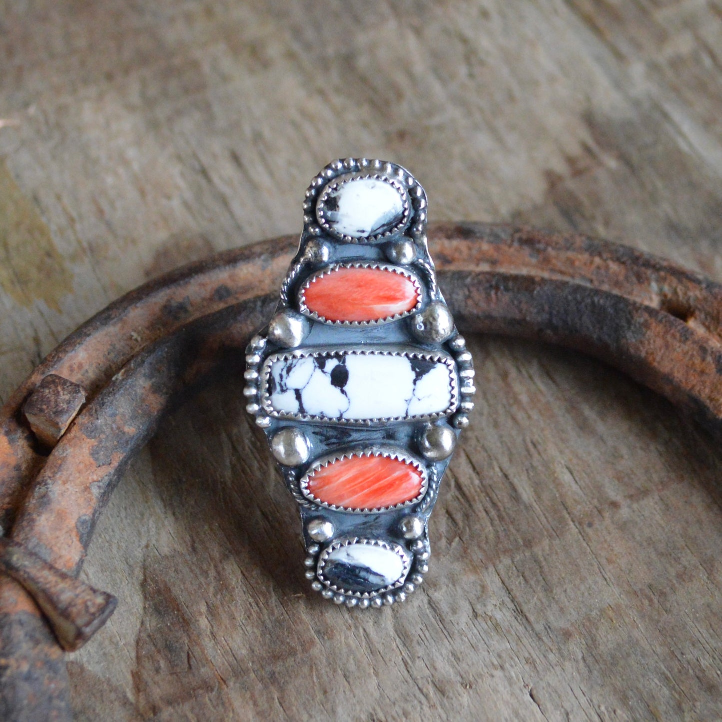 Spiny Oyster White Buffalo Ring